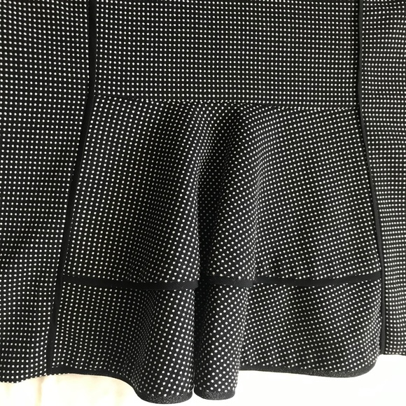 White House Black Market Black with White Dots Skirt size 6 - Picture 4 of 5